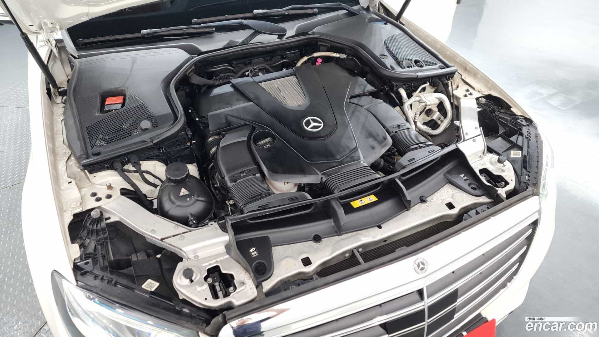 E-Class Mercedes-Benz 2017.7-OUTER-006