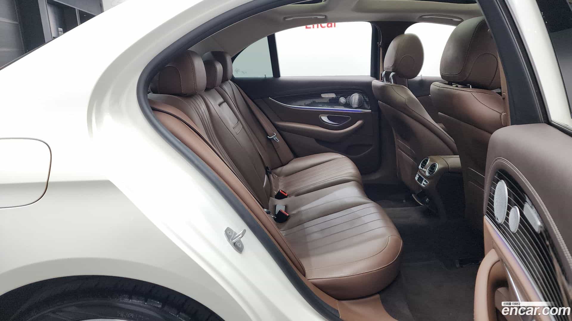 E-Class Mercedes-Benz 2017.7-OPTION-015