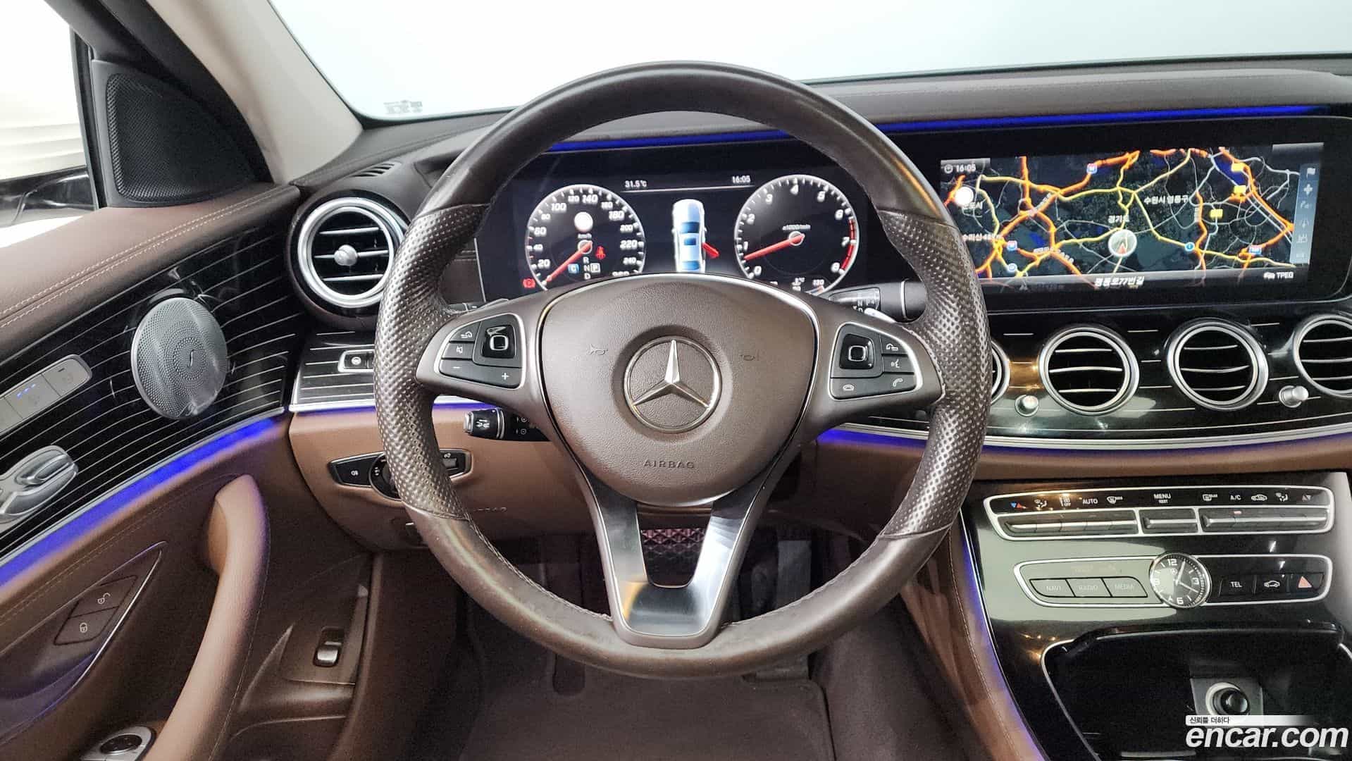 E-Class Mercedes-Benz 2017.7-OPTION-017