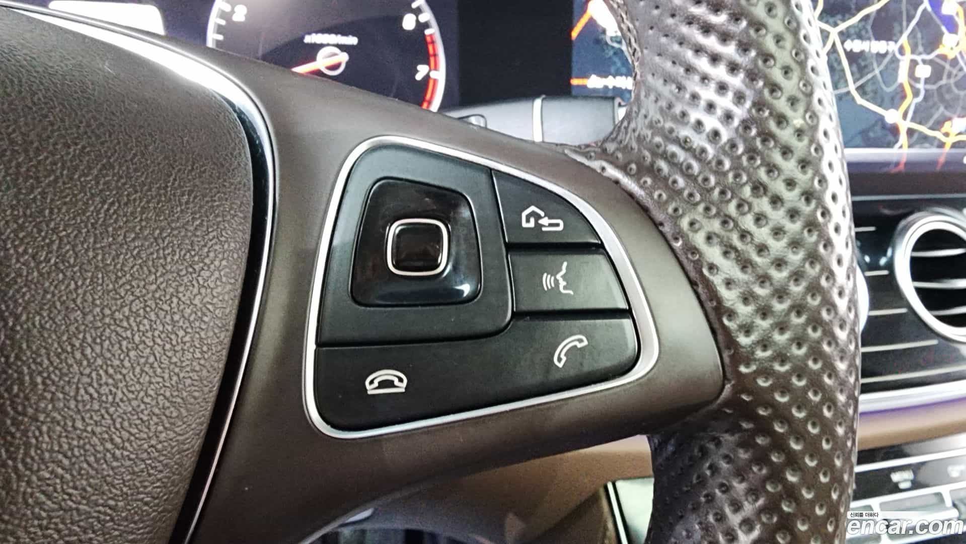 E-Class Mercedes-Benz 2017.7-OPTION-020