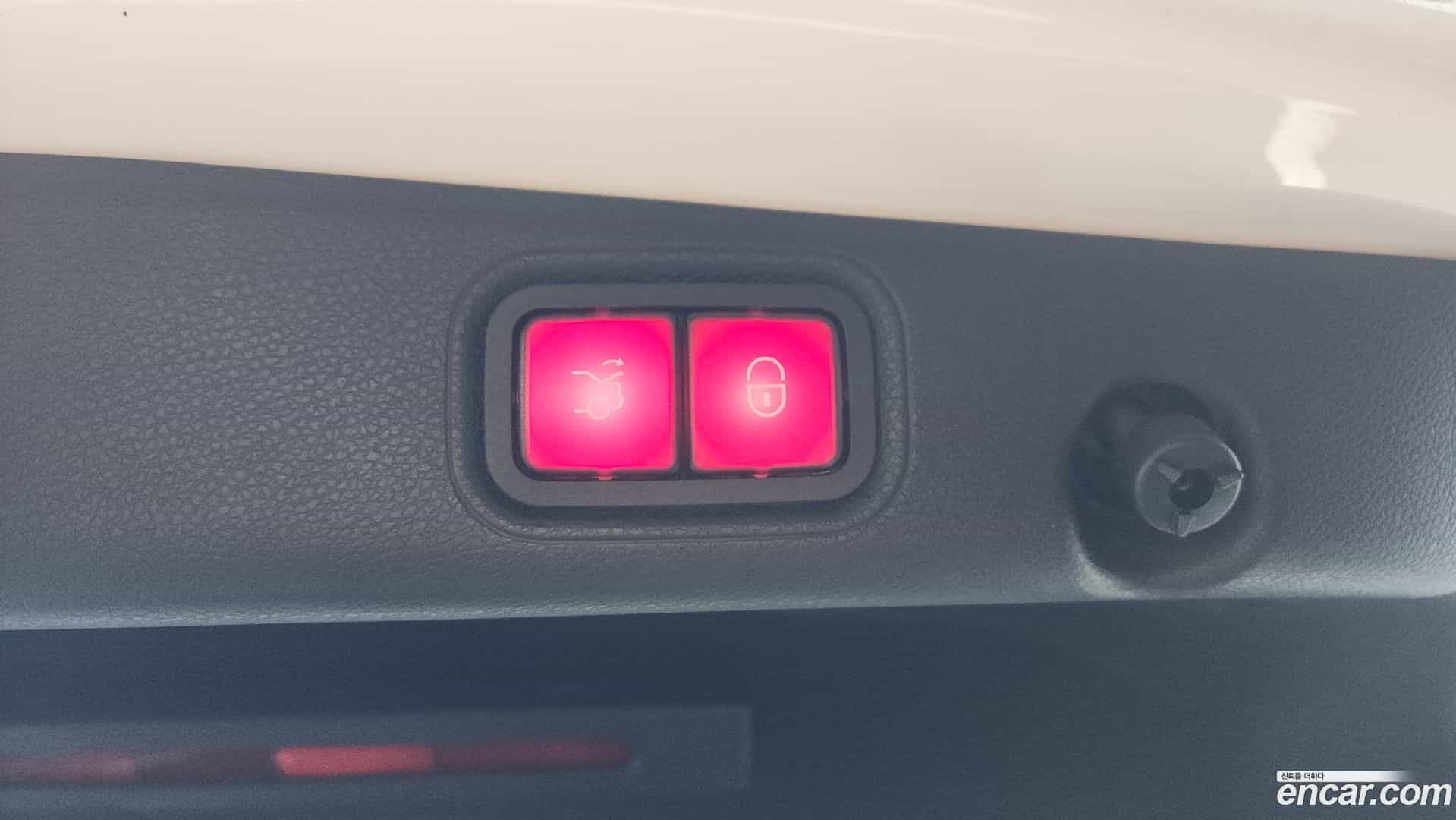 E-Class Mercedes-Benz 2017.7-OPTION-023