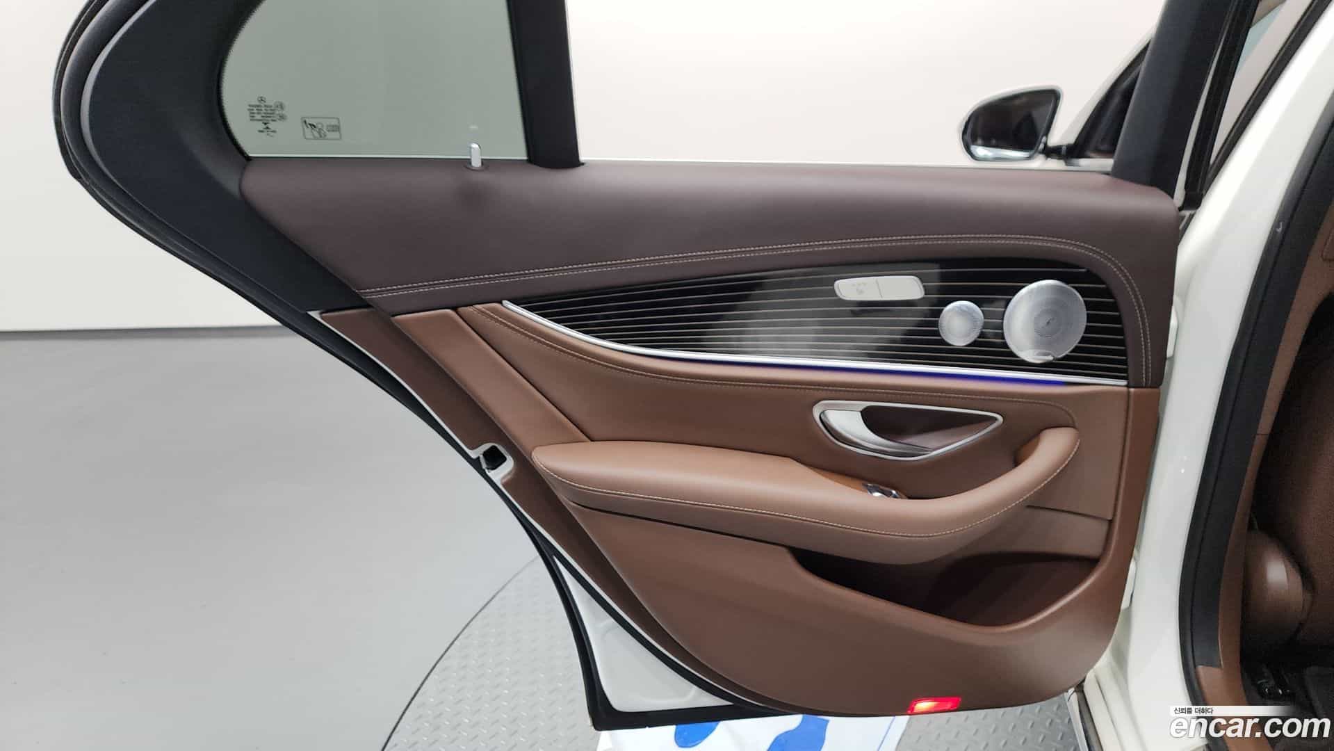 E-Class Mercedes-Benz 2017.7-INNER-035