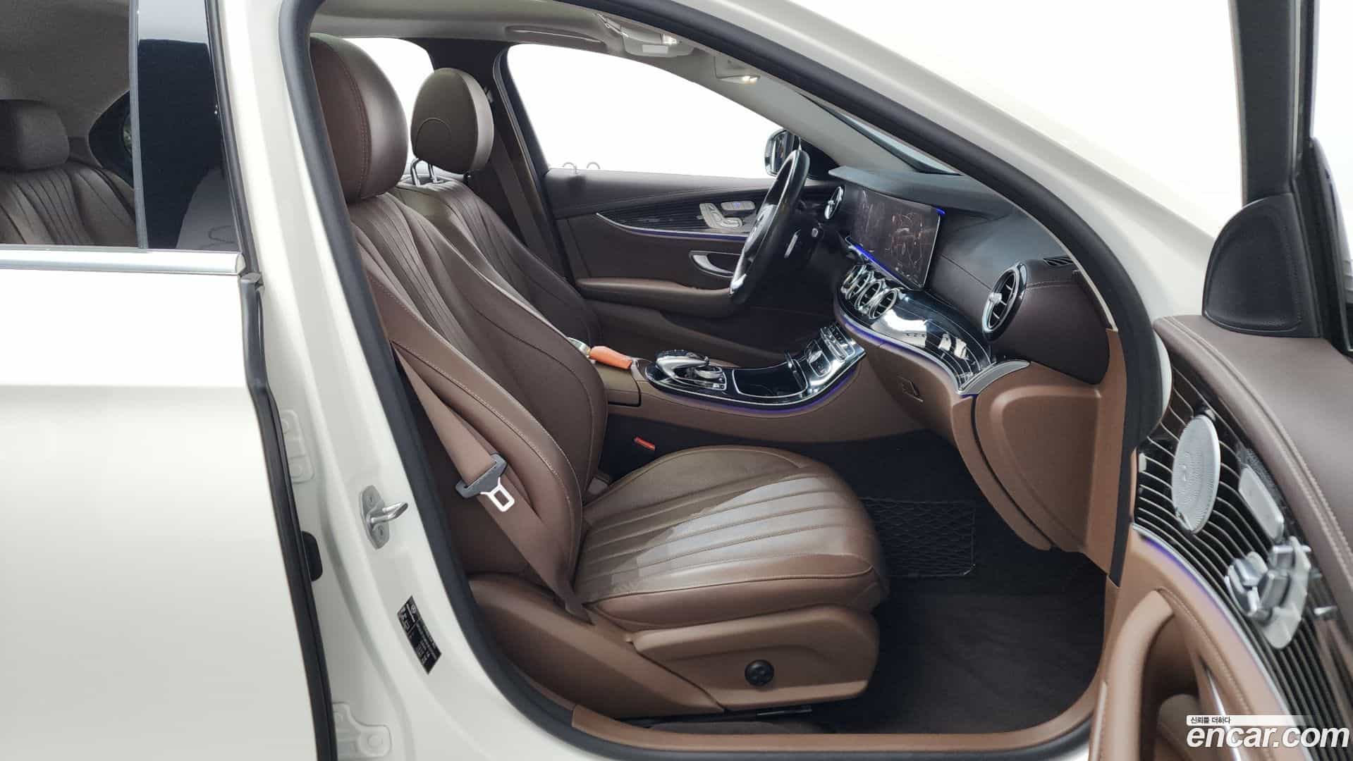 E-Class Mercedes-Benz 2017.7-INNER-036