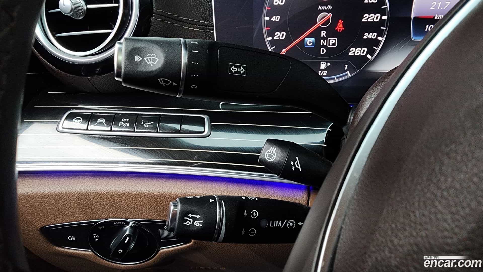 E-Class Mercedes-Benz 2017.7-OPTION-050