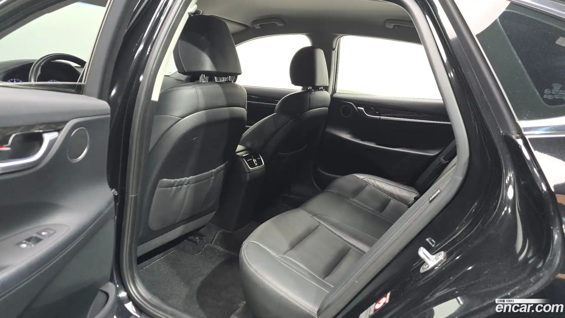 Grandeur Hyundai 2018.7-OPTION-015