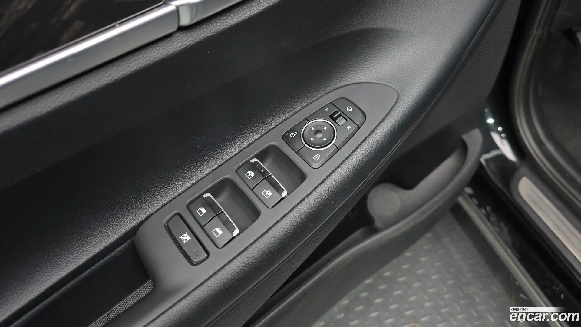Grandeur Hyundai 2018.7-OPTION-019