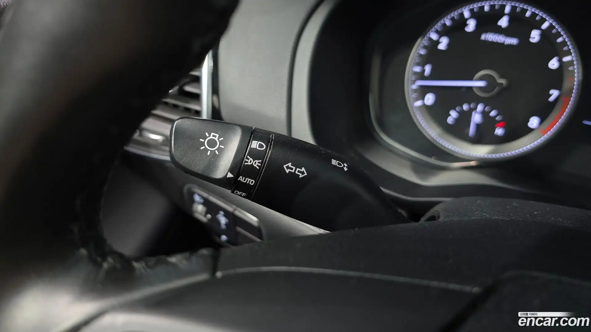 Grandeur Hyundai 2018.7-OPTION-040