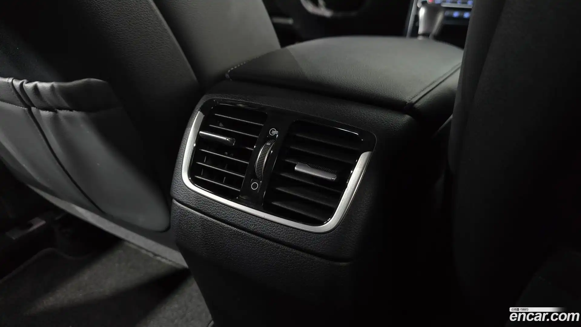Grandeur Hyundai 2018.7-OPTION-042