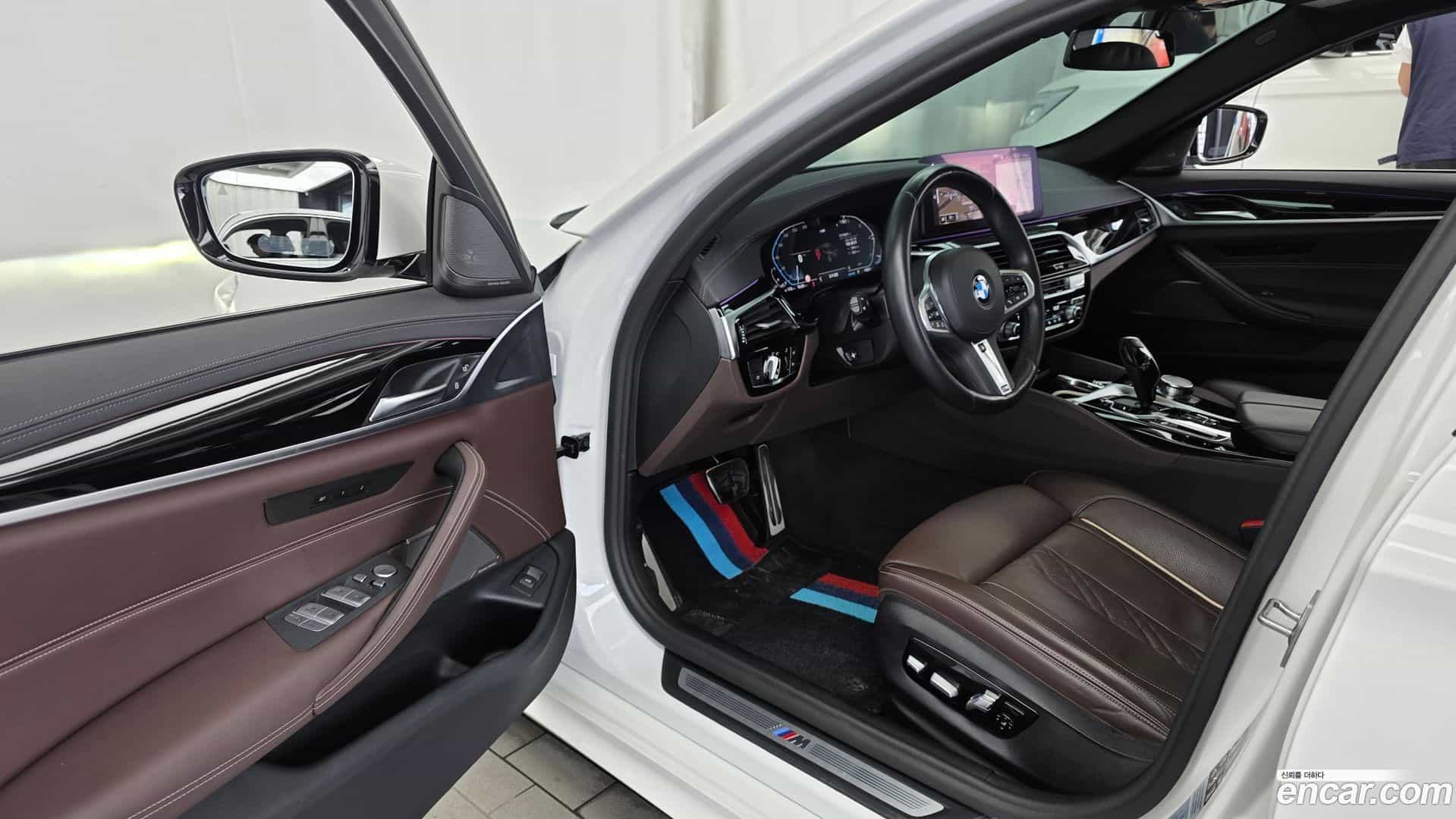 5-Series BMW 2022.10-INNER-010