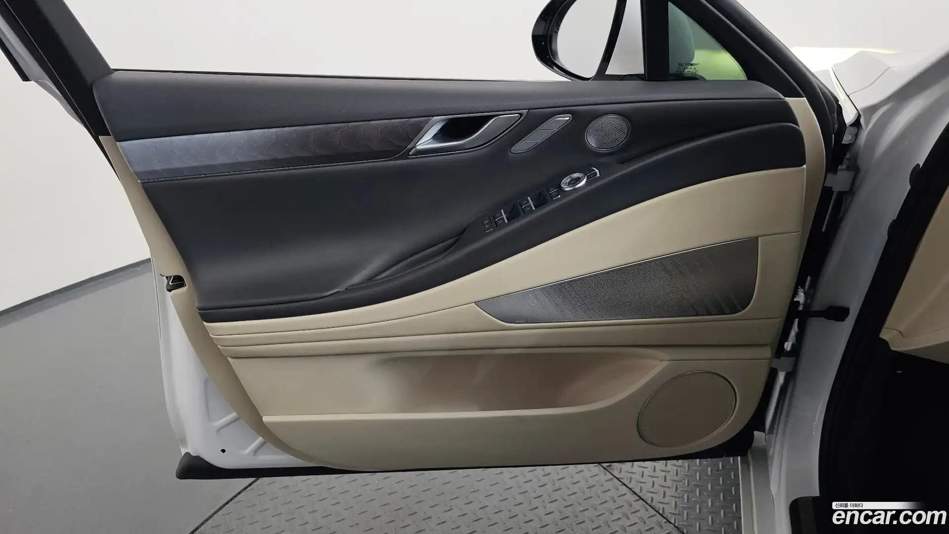 G80 Genesis 2022.7-INNER-034