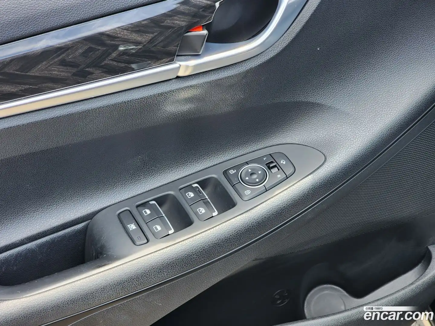 Grandeur Hyundai 2017.0-OPTION-020