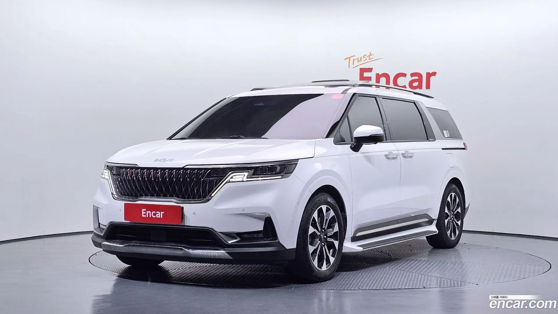 Main__Slider__Photo:Canival Kia 2022.4-0
