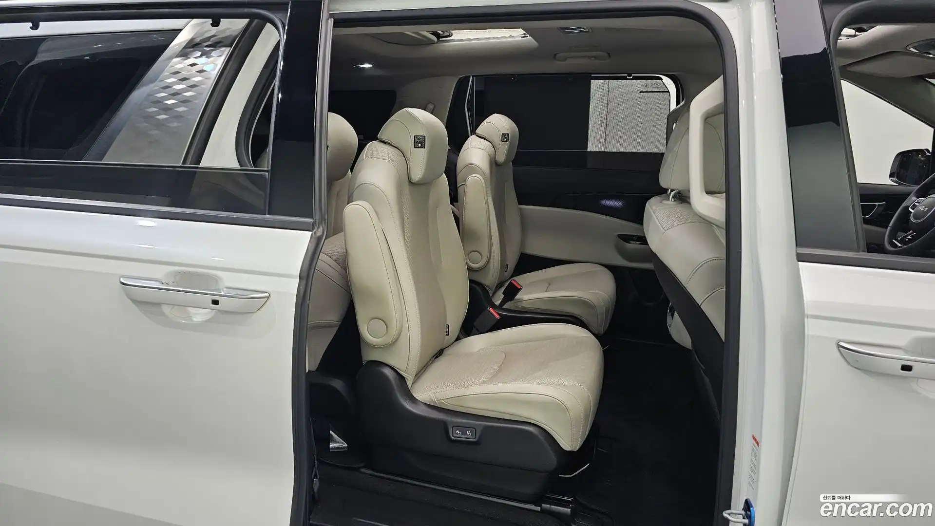 Canival Kia 2022.4-OPTION-015
