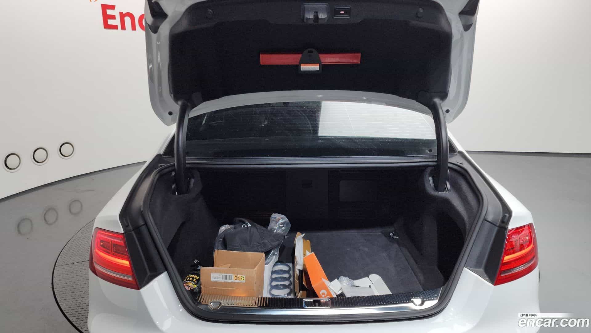 A8 Audi 2011.3-OPTION-019