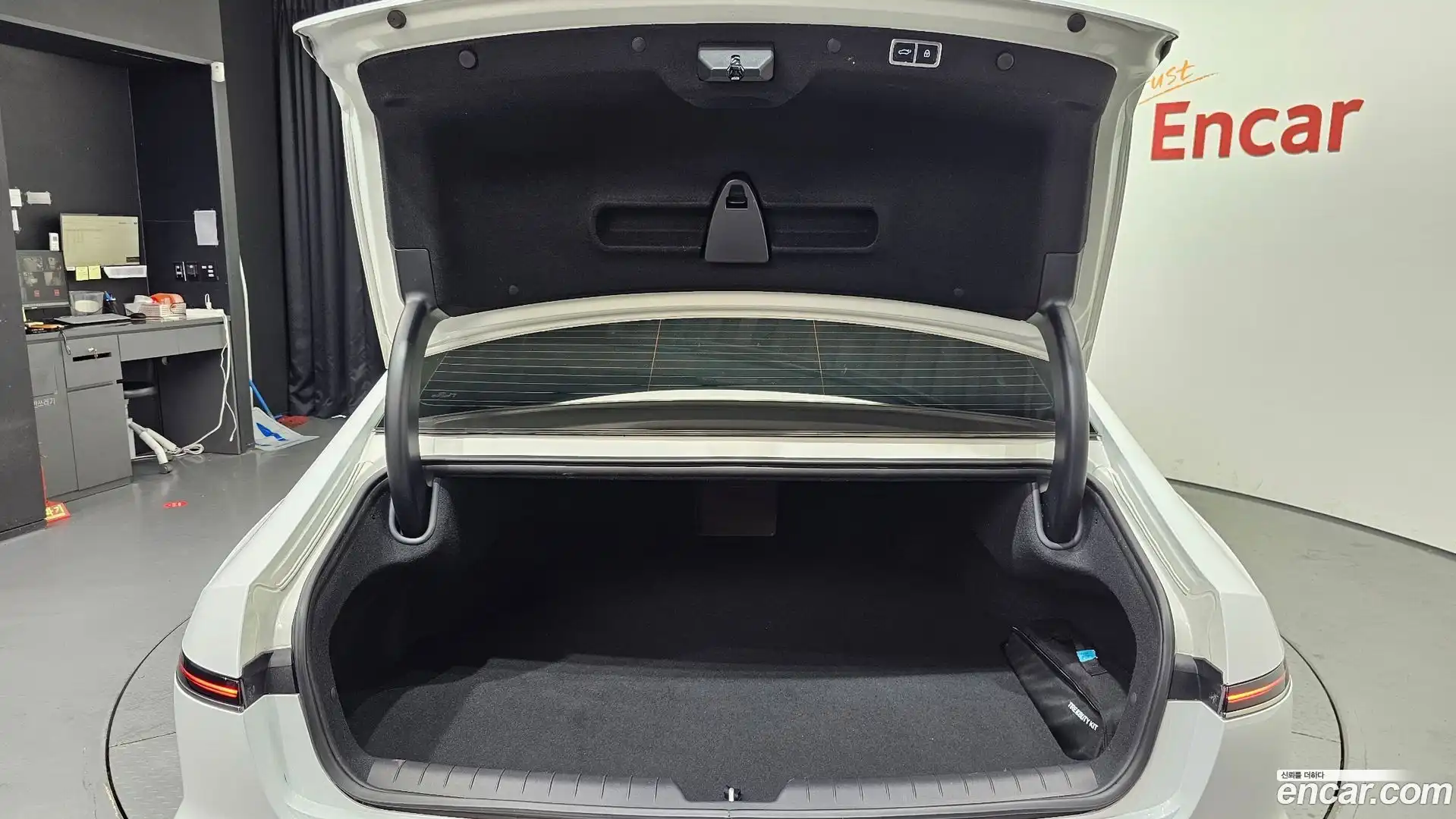 Grandeur Hyundai 2023.5-OPTION-024