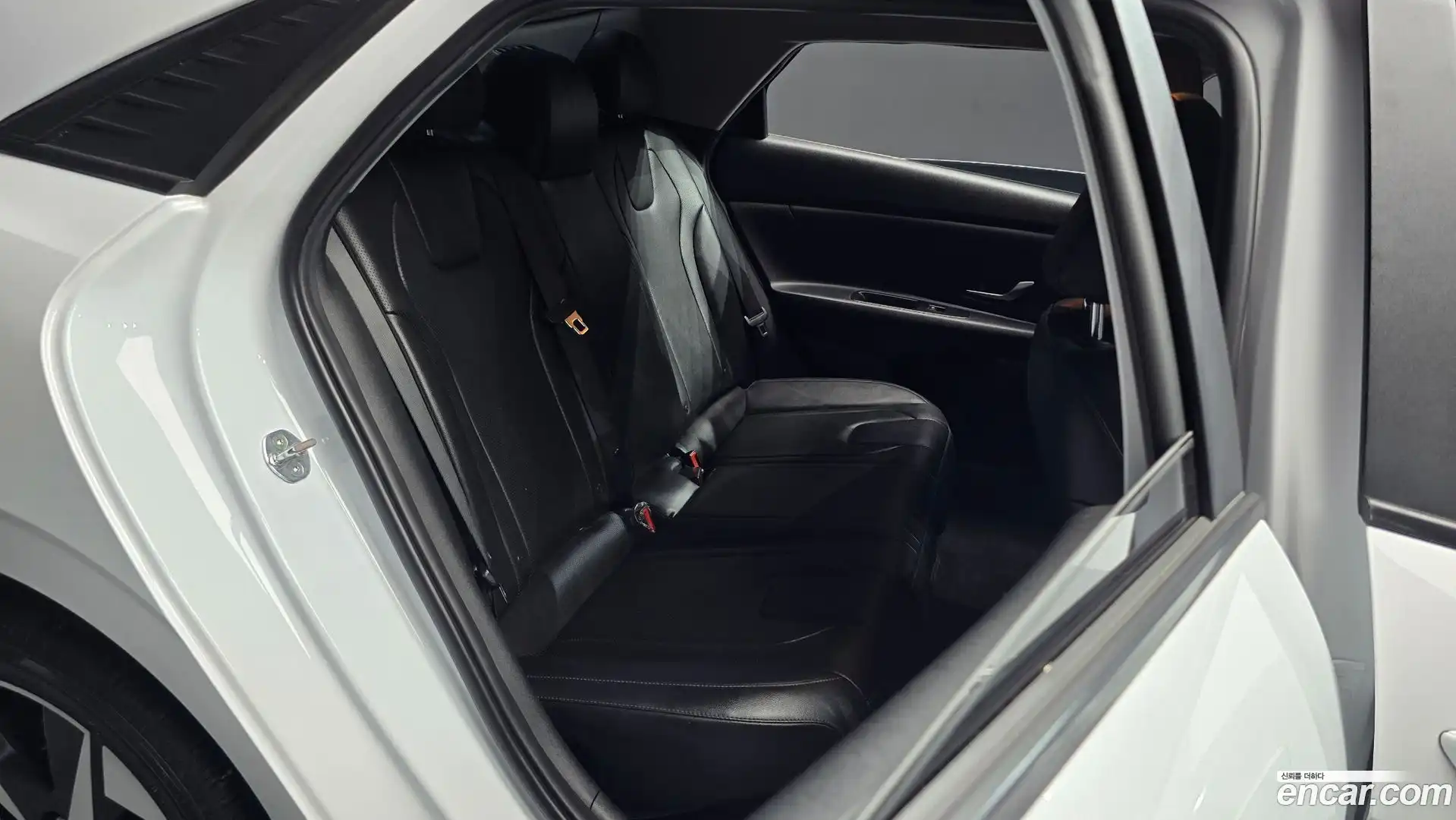 AVANTE Hyundai 2022.5-INNER-036