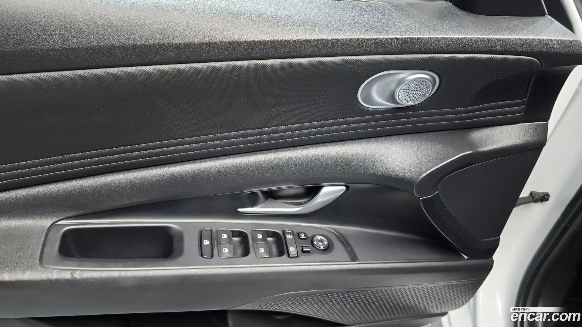 AVANTE Hyundai 2022.5-OPTION-043
