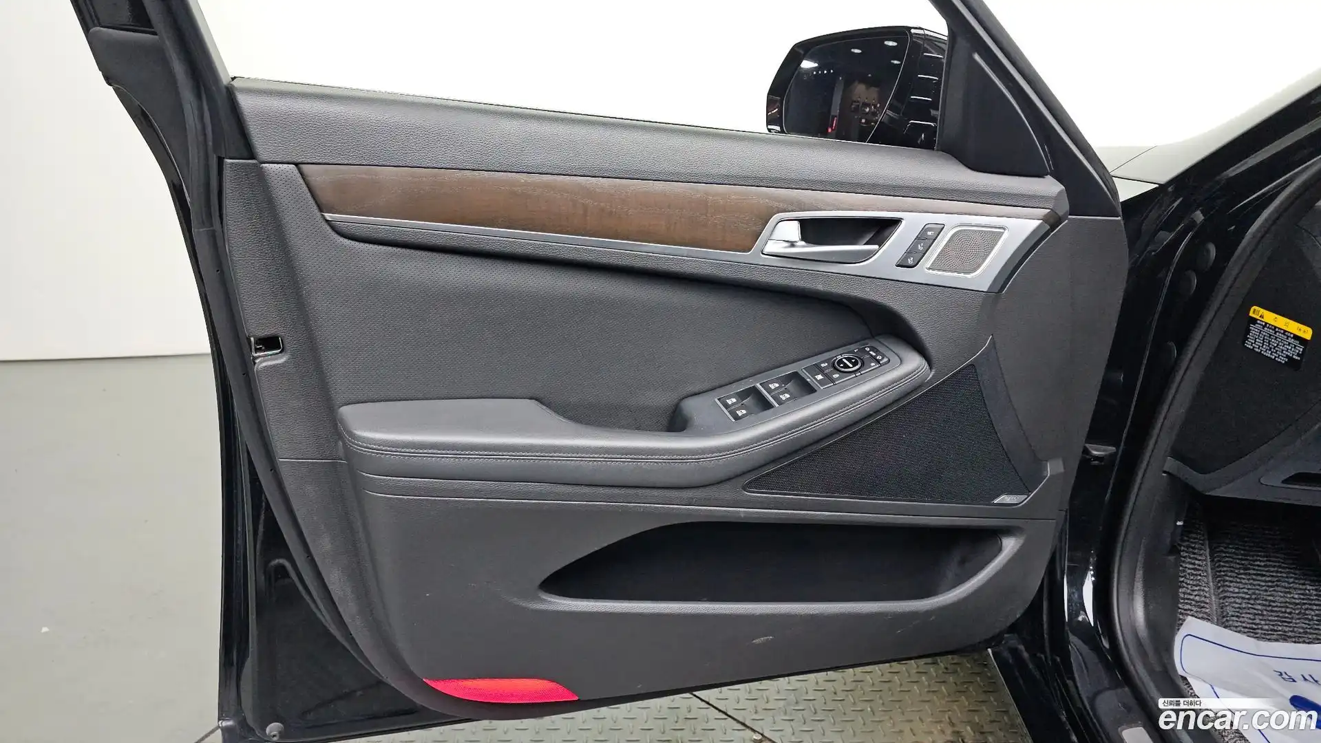G80 Genesis 2016.8-INNER-034