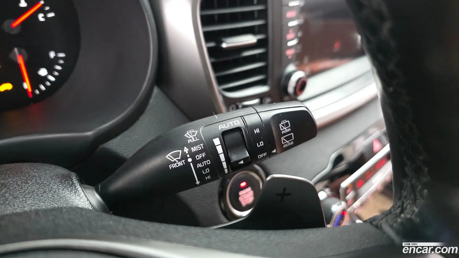 Sorento Kia 2018.0-OPTION-043