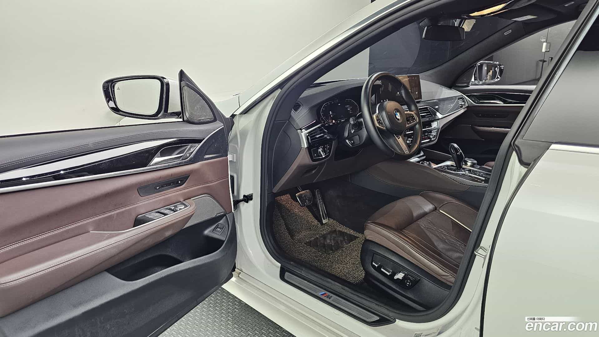 Gran Turismo BMW 2024.6-INNER-010