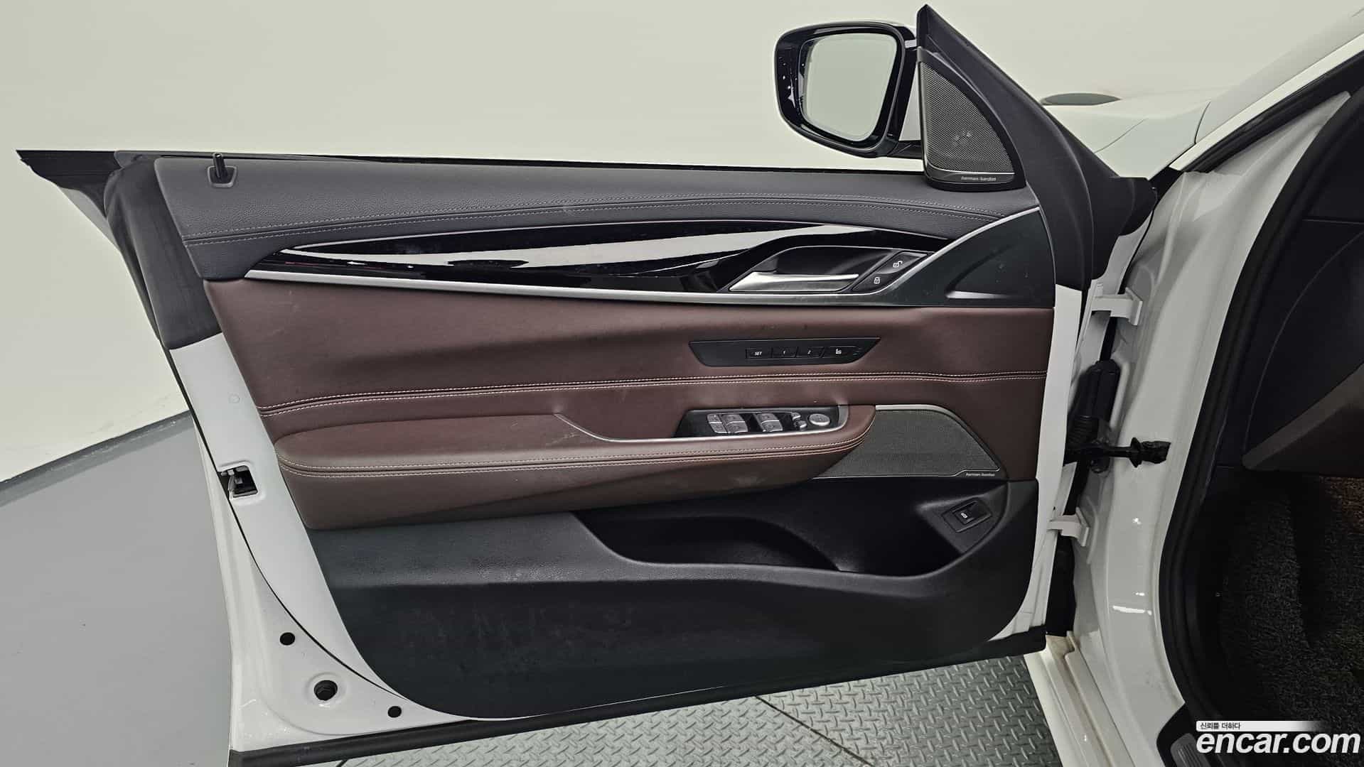 Gran Turismo BMW 2024.6-INNER-034