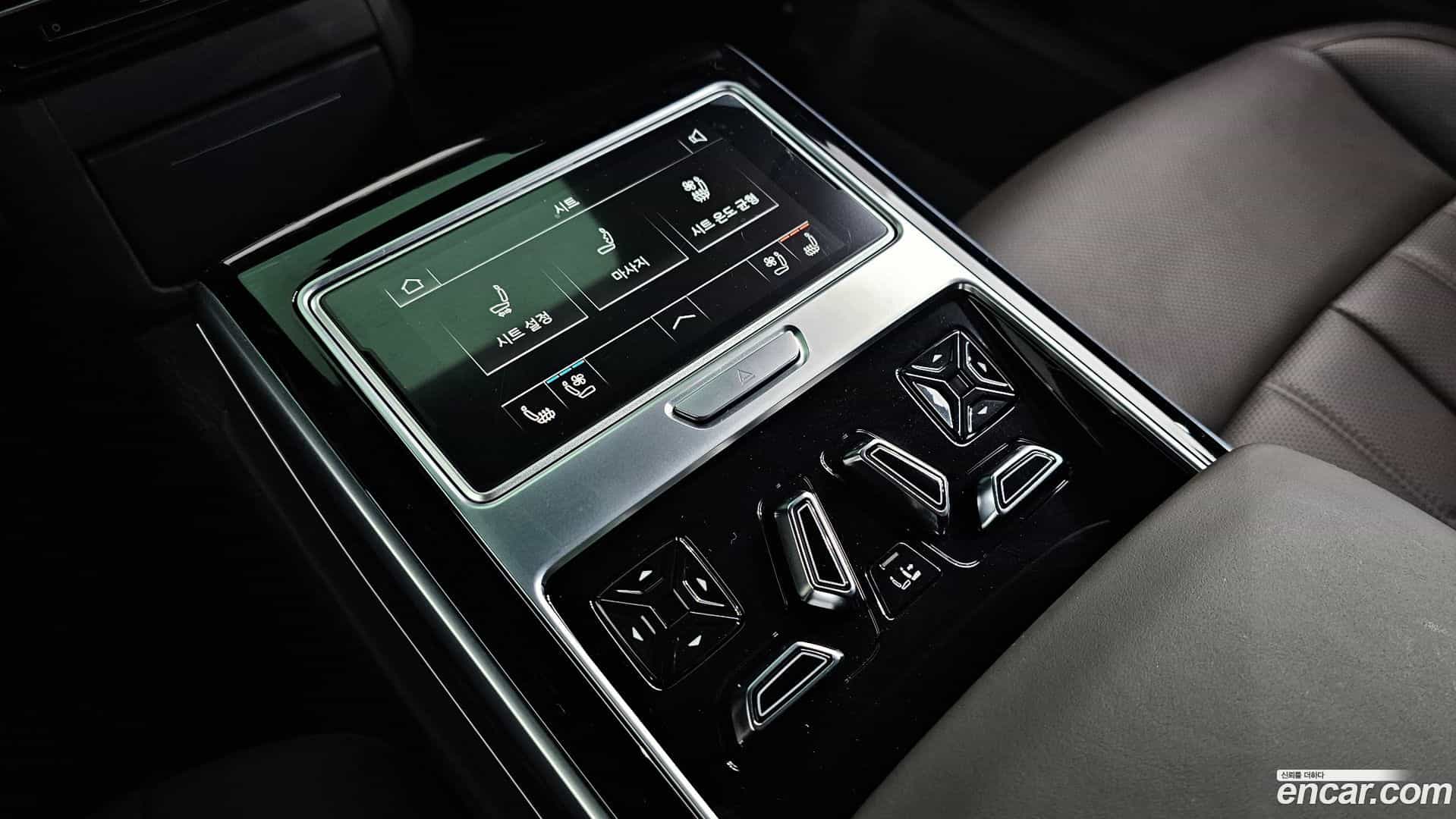 A8 Audi 2021.5-OPTION-044