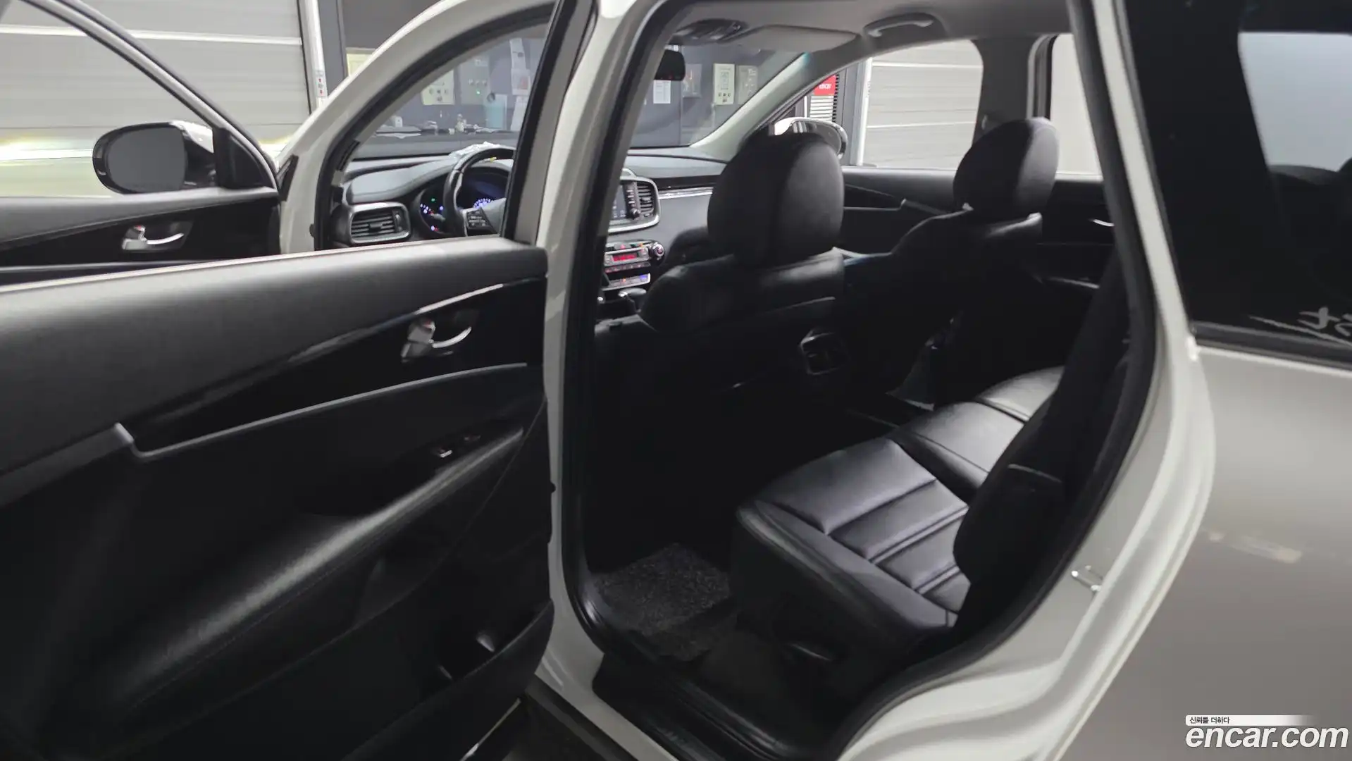 Sorento Kia 2018.10-INNER-036