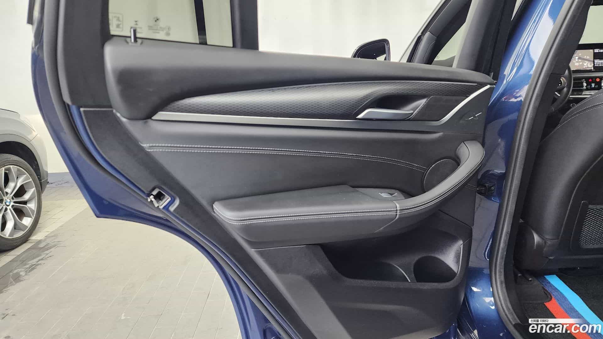 X4 BMW 2022.11-INNER-035