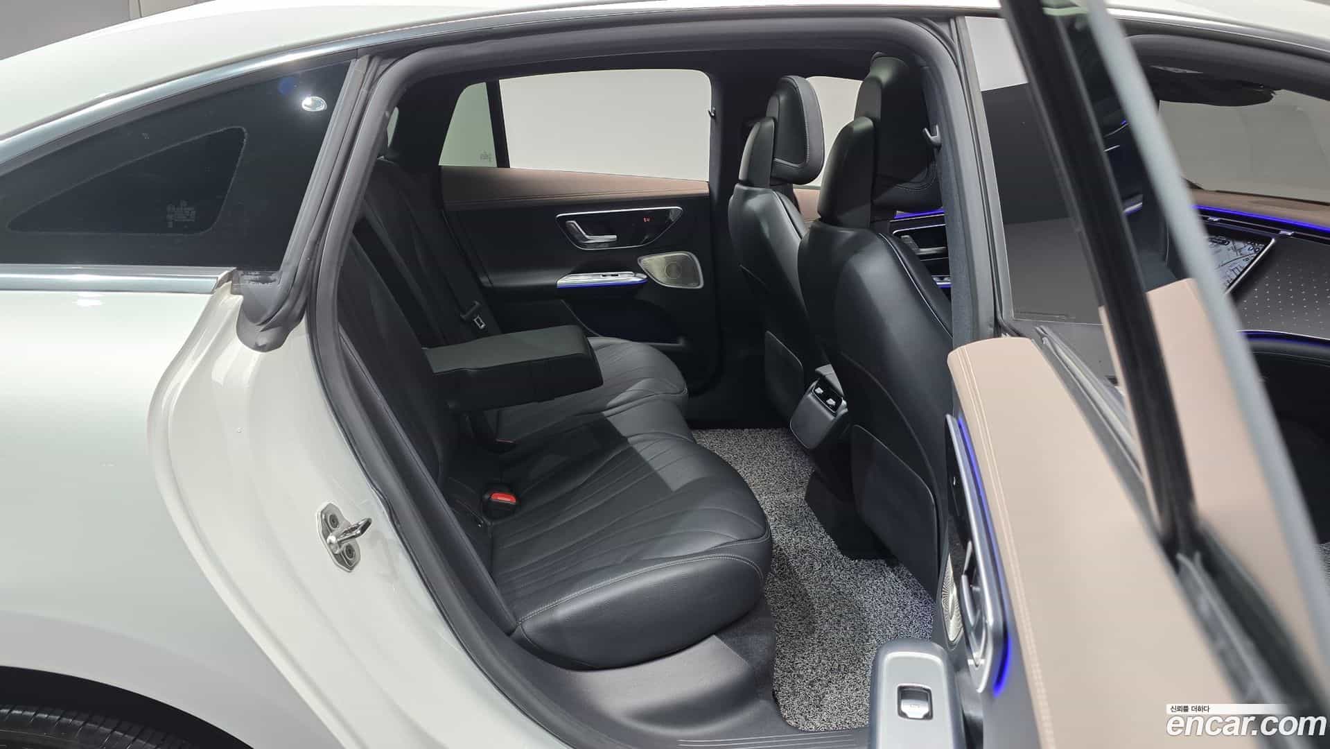 EQE Mercedes-Benz 2023.5-OPTION-016
