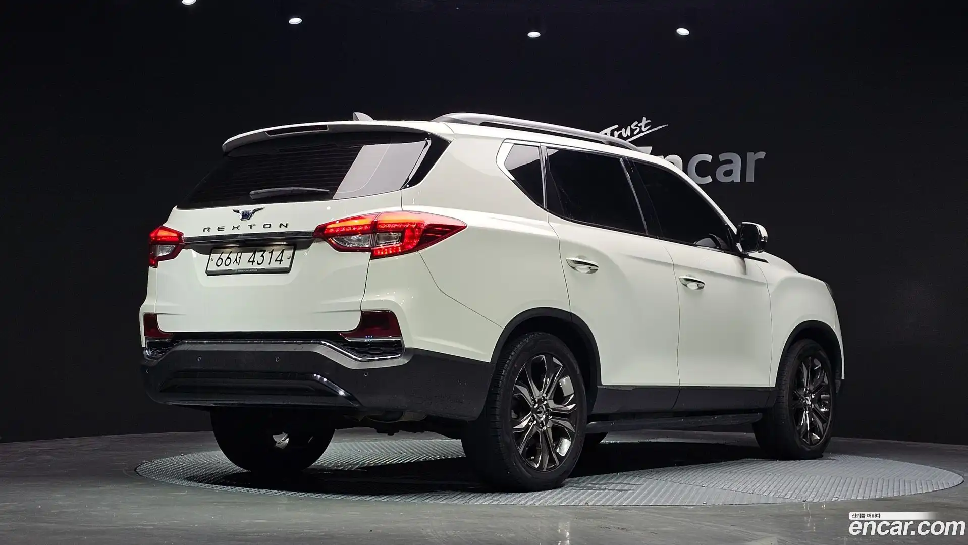 Rexton KG Mobility 2017.6-OUTER-002