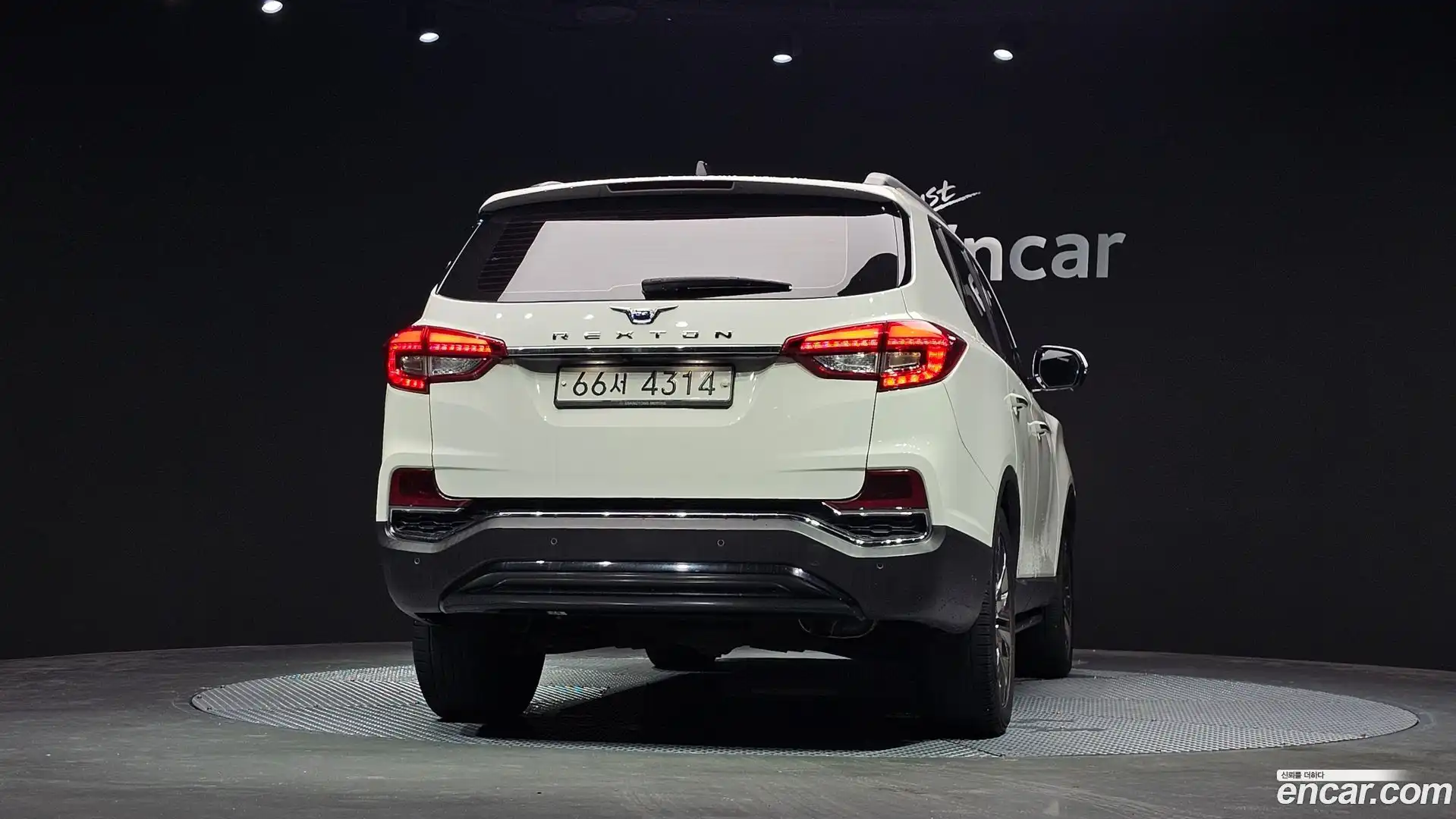 Rexton KG Mobility 2017.6-OUTER-004