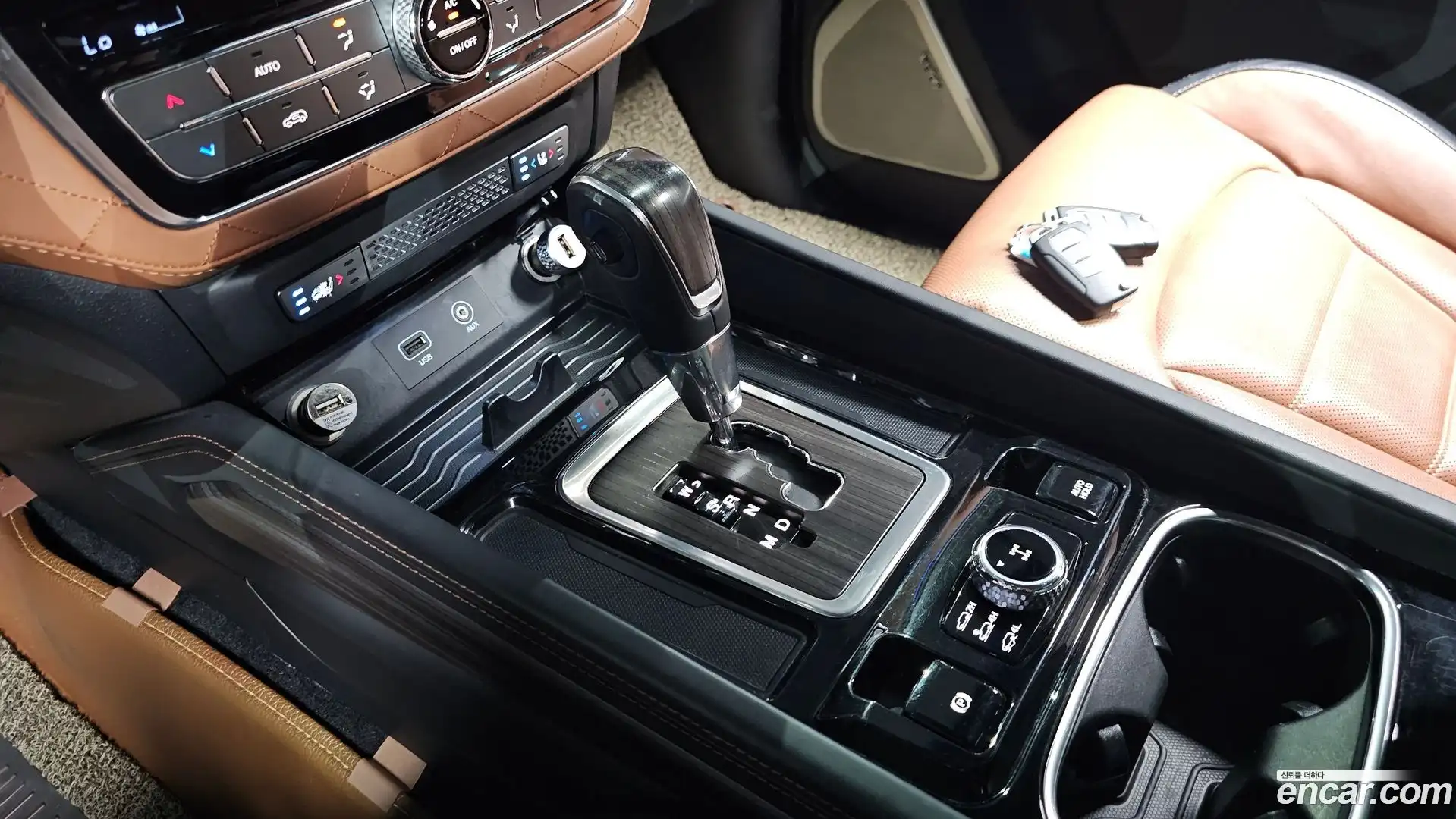 Rexton KG Mobility 2017.6-INNER-009