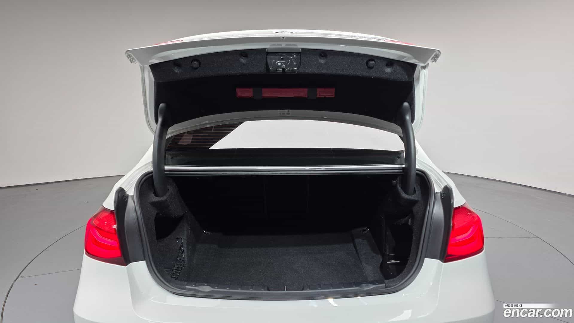3-Series BMW 2018.1-OPTION-024