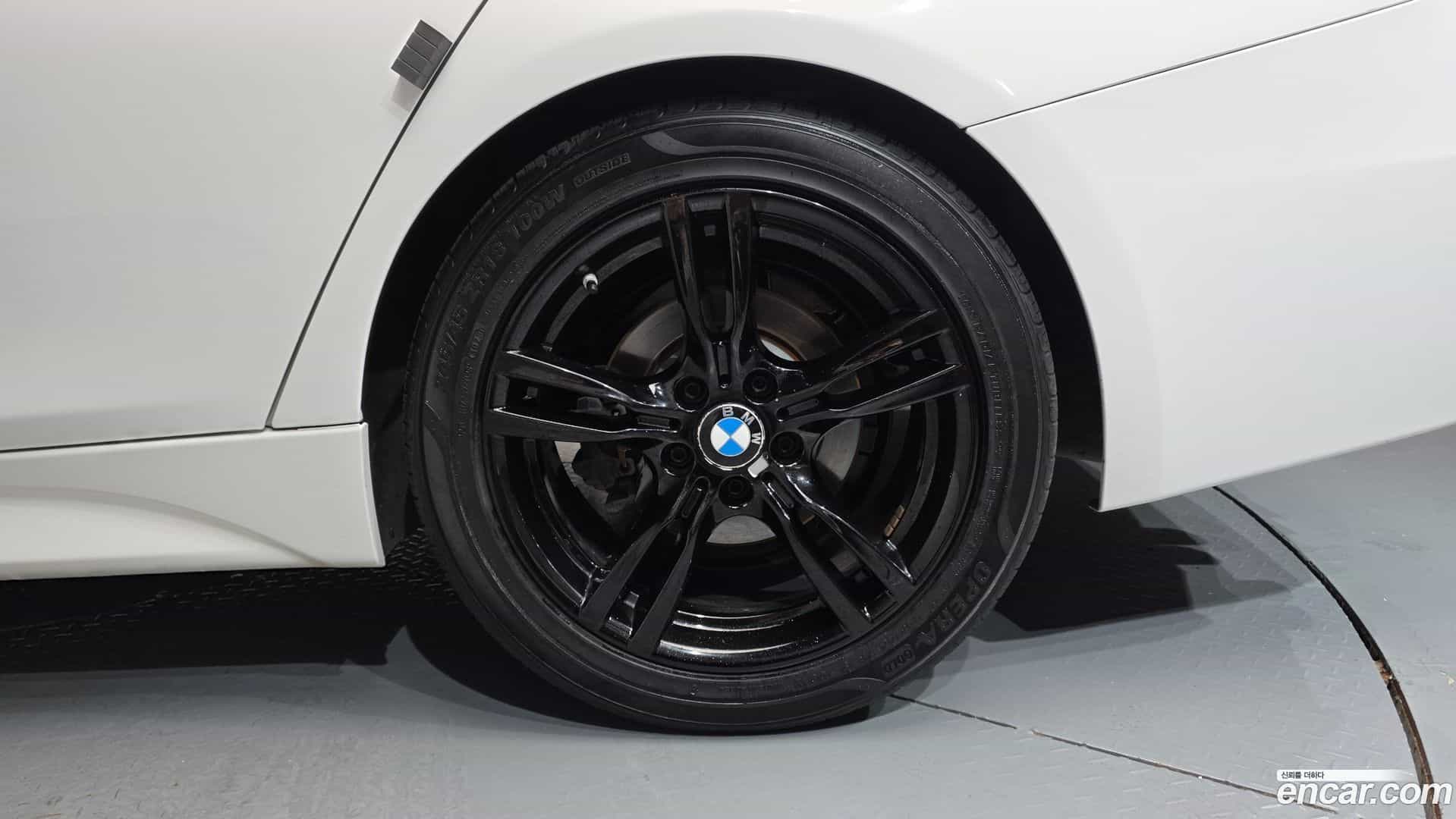 3-Series BMW 2018.1-OUTER-031