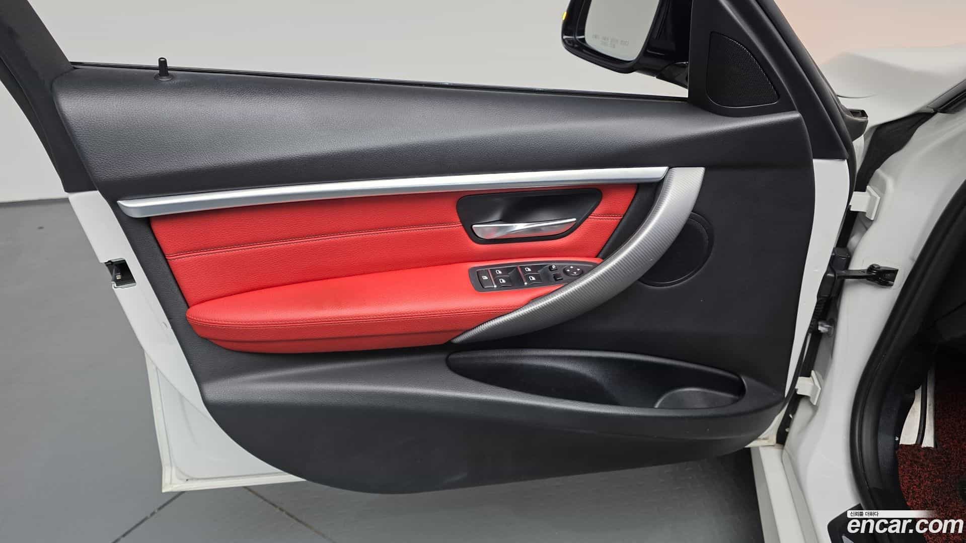 3-Series BMW 2018.1-INNER-034