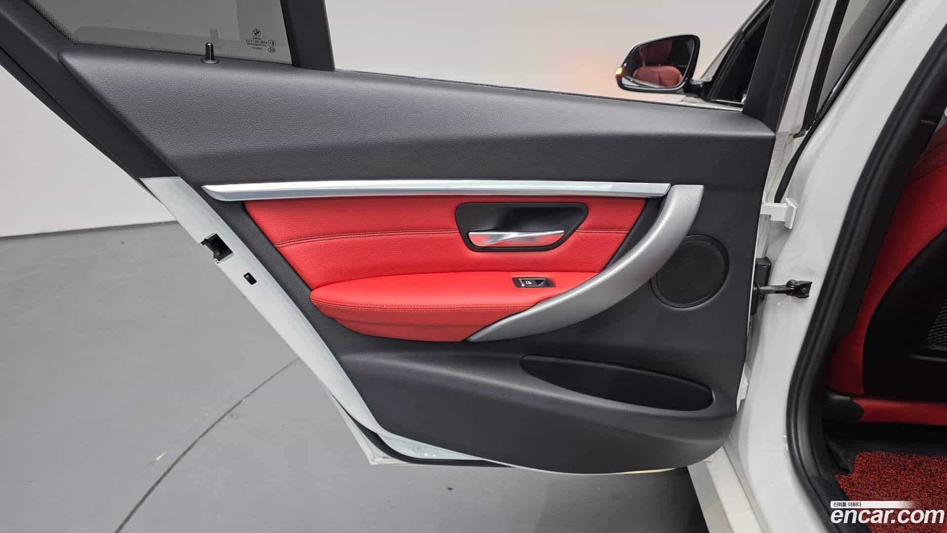 3-Series BMW 2018.1-INNER-035