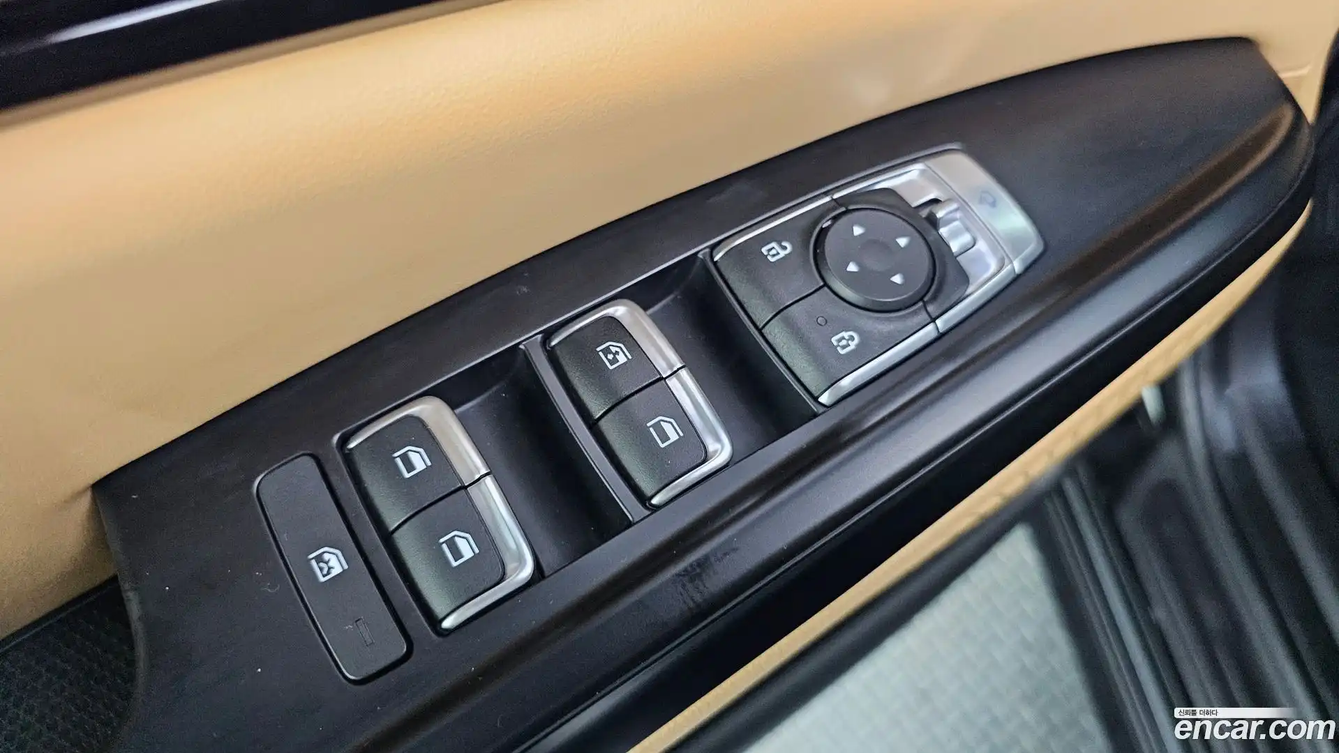 Canival Kia 2022.5-OPTION-043