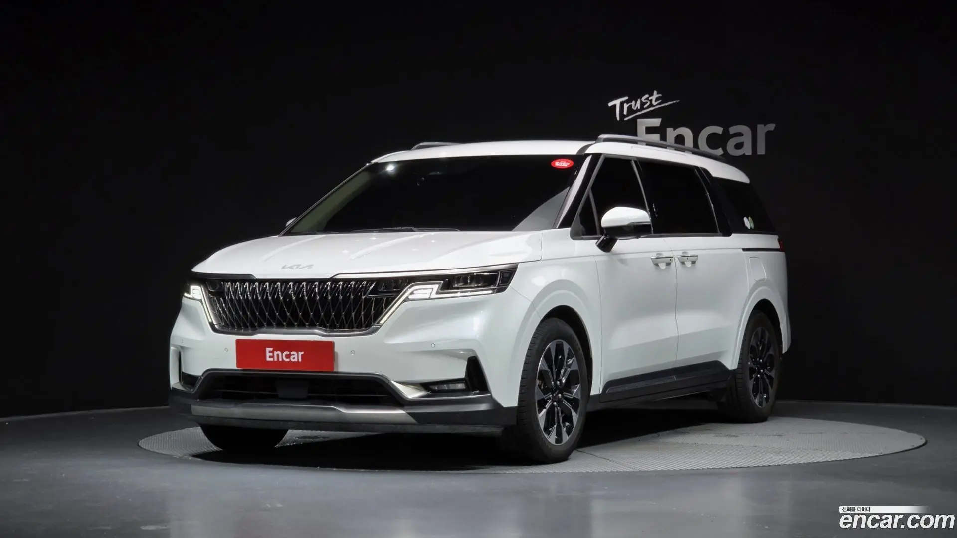 Main__Slider__Photo:Canival Kia 2023.6-0