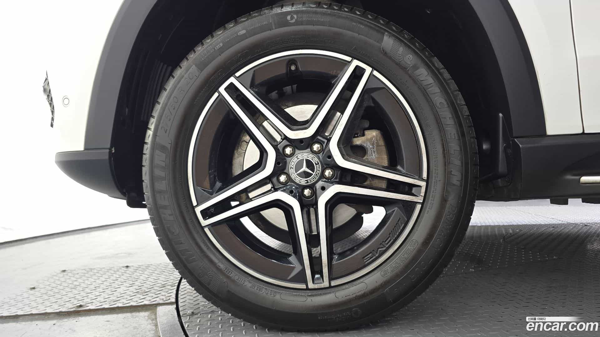 GLE-Class Mercedes-Benz 2020.7-OUTER-005
