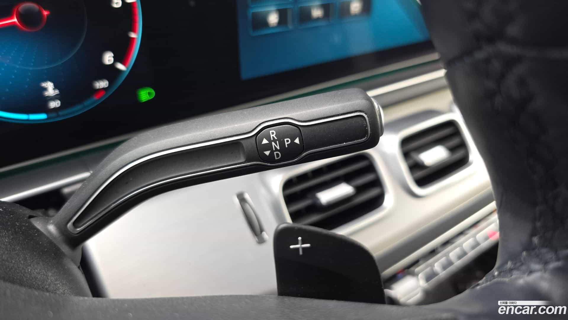 GLE-Class Mercedes-Benz 2020.7-INNER-009