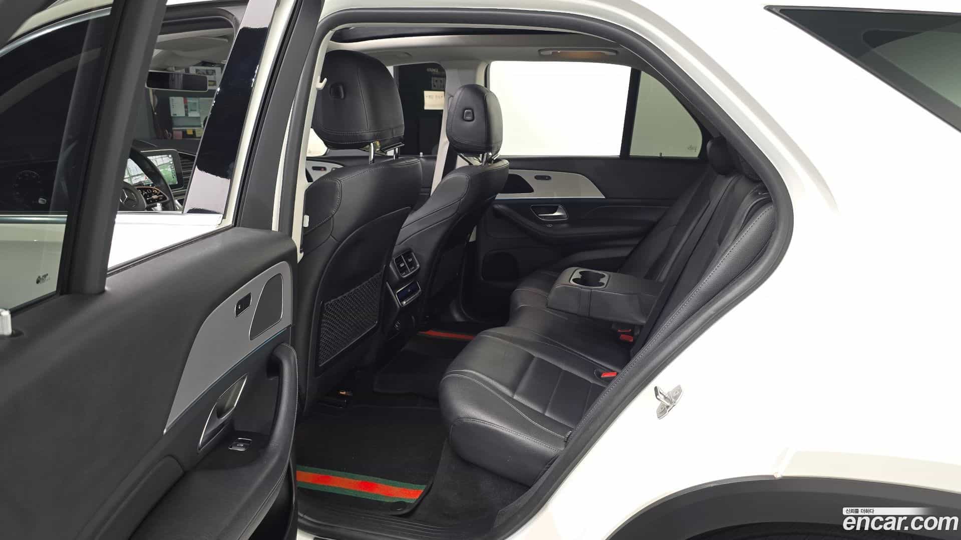 GLE-Class Mercedes-Benz 2020.7-OPTION-015