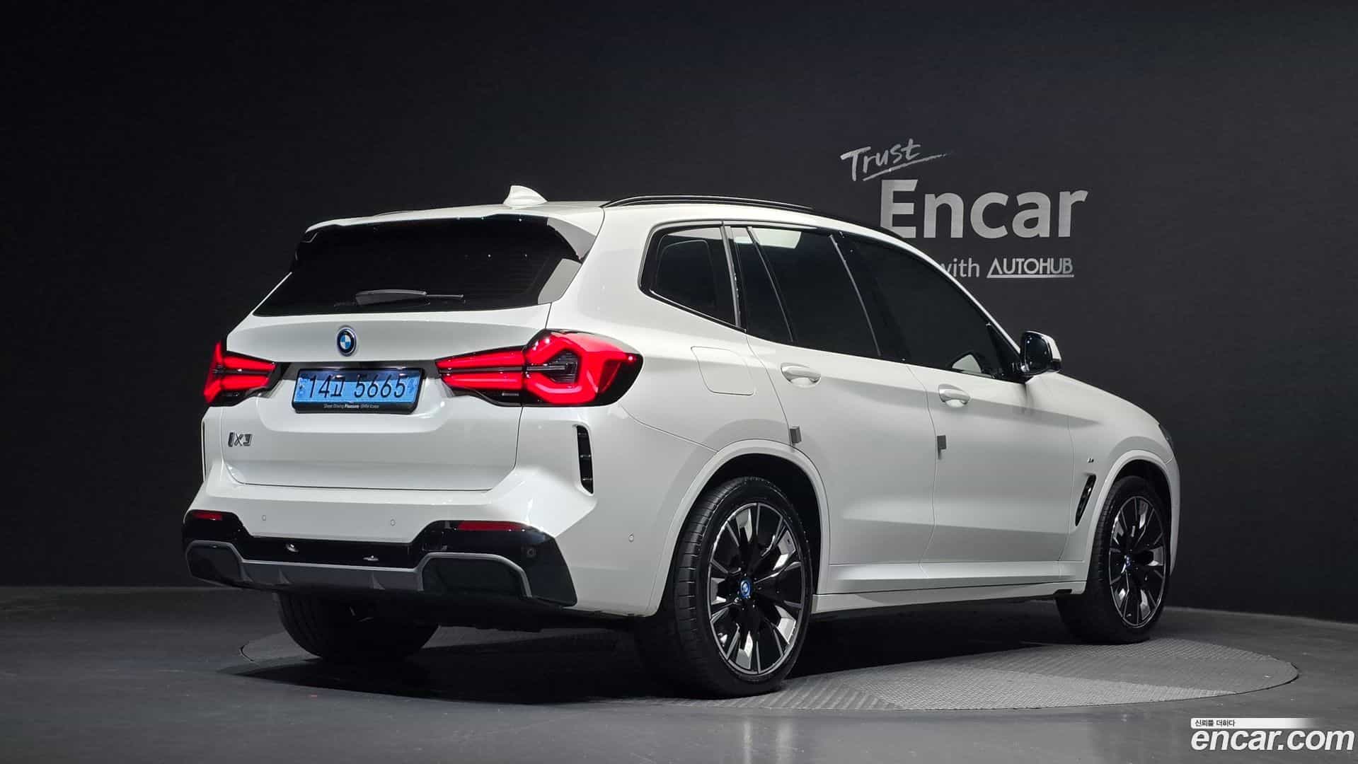 iX3 BMW 2024.11-OUTER-002