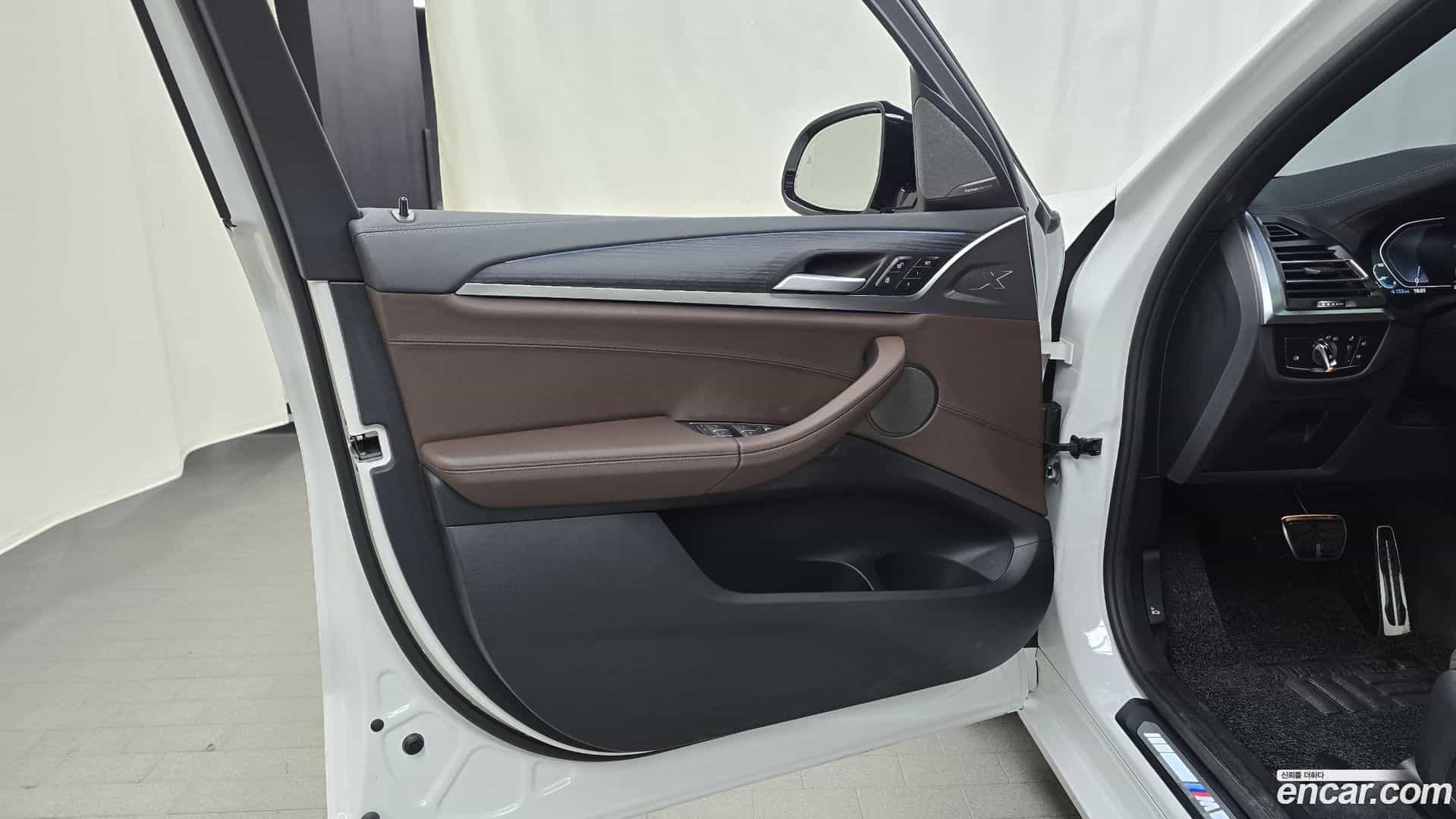 iX3 BMW 2024.11-INNER-034