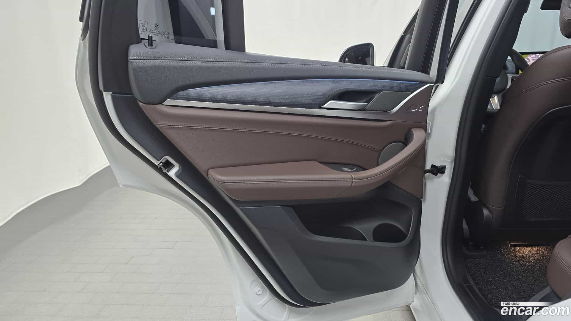 iX3 BMW 2024.11-INNER-035