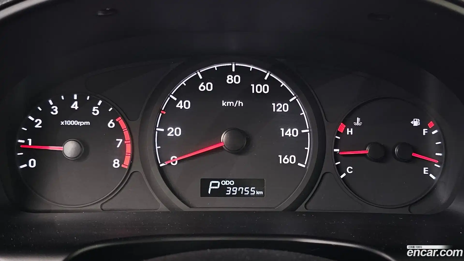 Starex Hyundai 2019.3-INNER-008