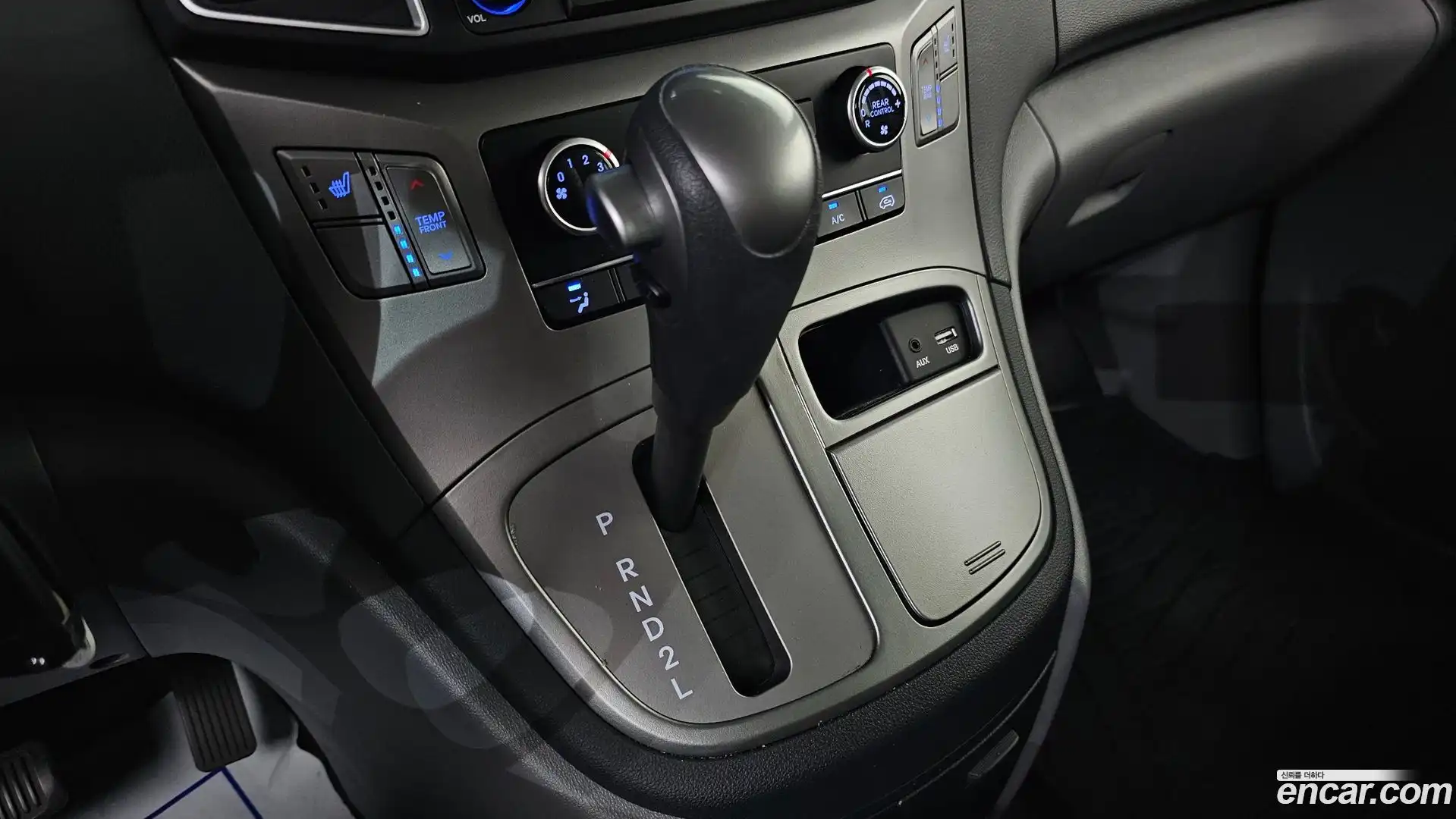 Starex Hyundai 2019.3-INNER-009