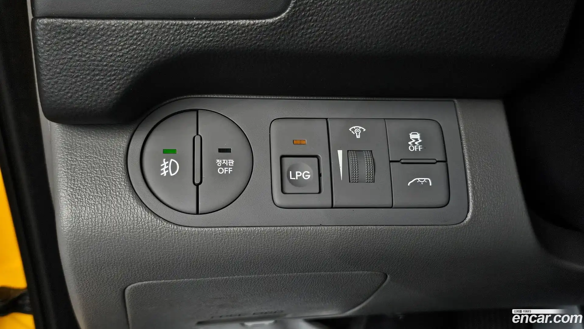Starex Hyundai 2019.3-OPTION-018