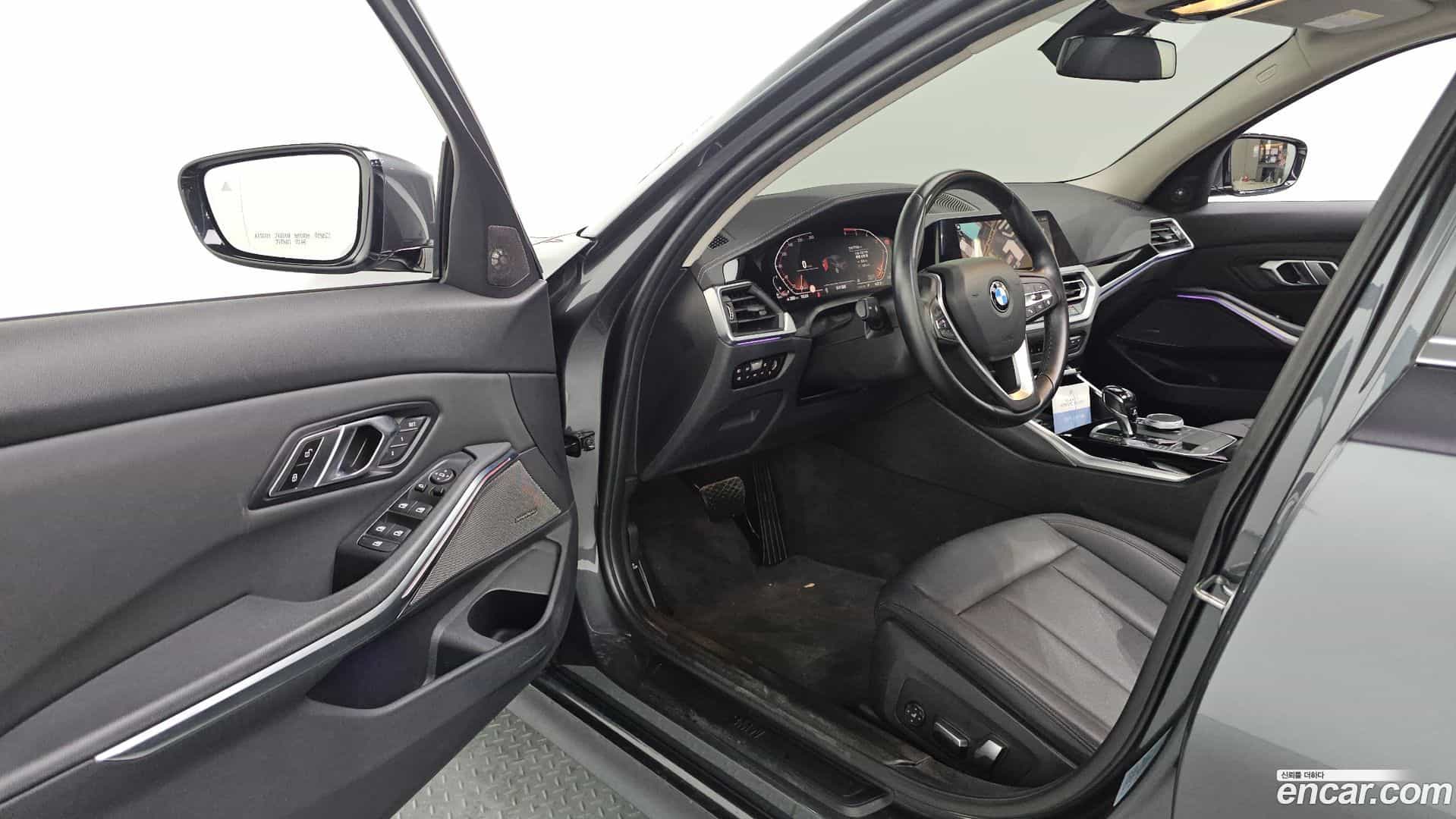 3-Series BMW 2019.11-INNER-010