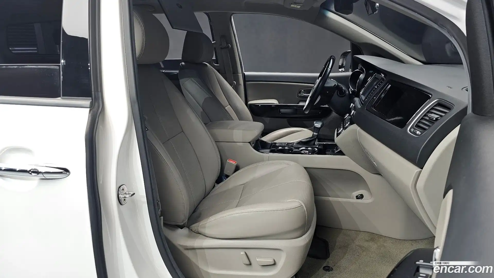 Canival Kia 2018.4-INNER-036