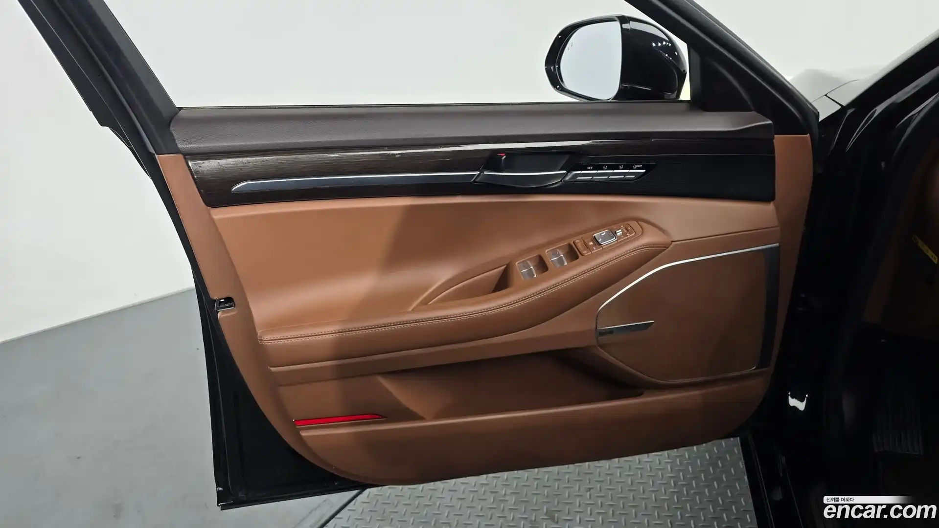 G90 Genesis 2019.5-INNER-034
